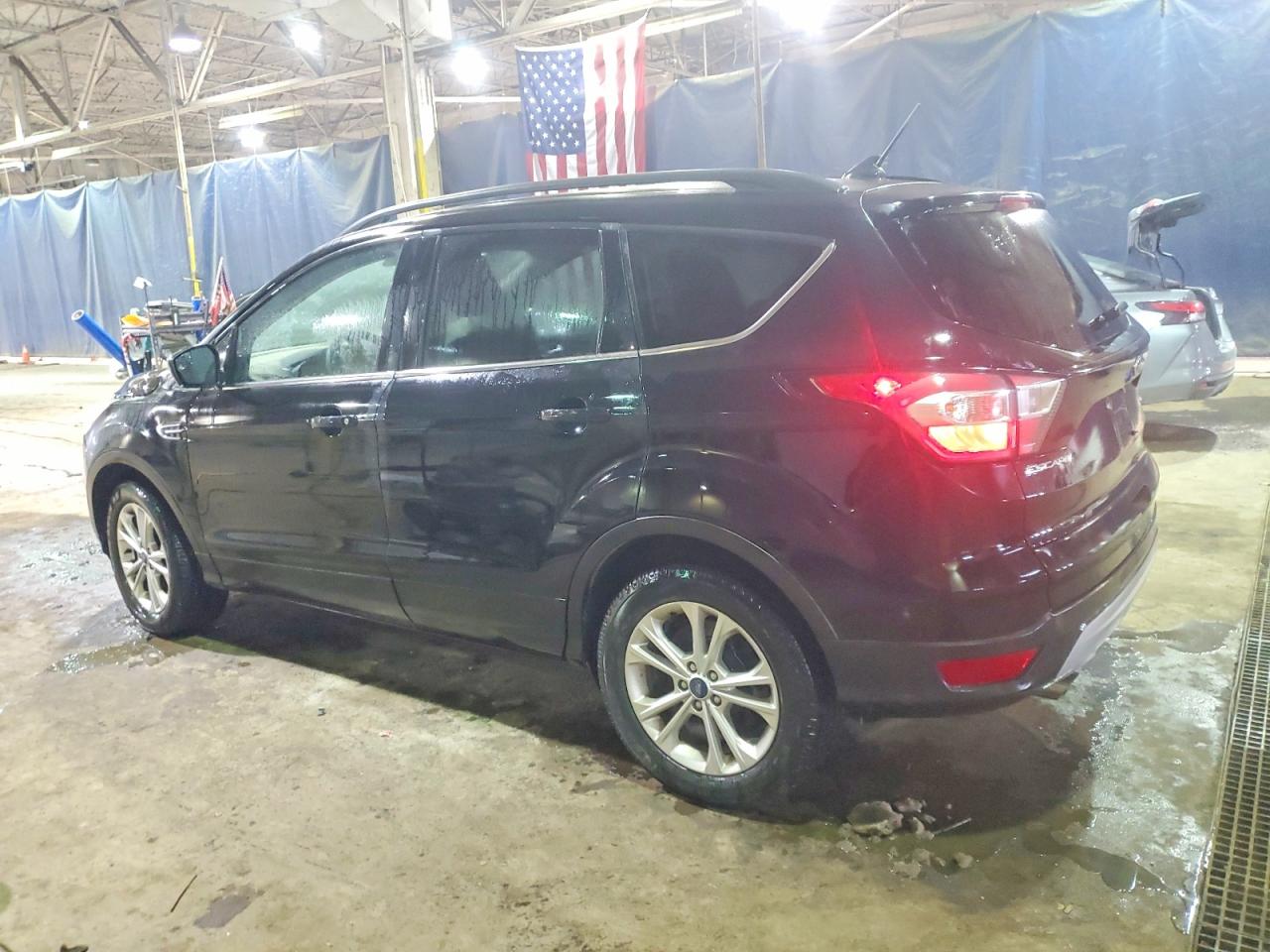 2018 FORD ESCAPE SE photo 2