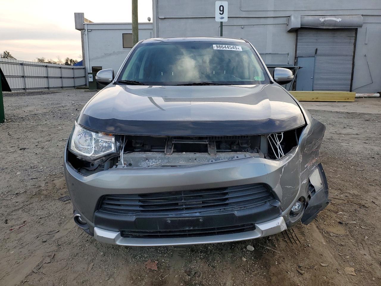 2015 MITSUBISHI OUTLANDER SE photo 5
