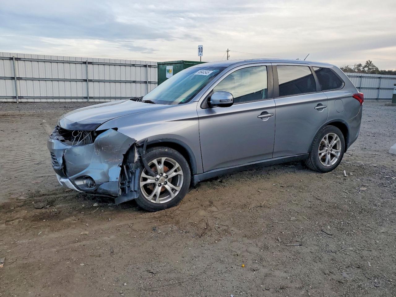 2015 MITSUBISHI OUTLANDER