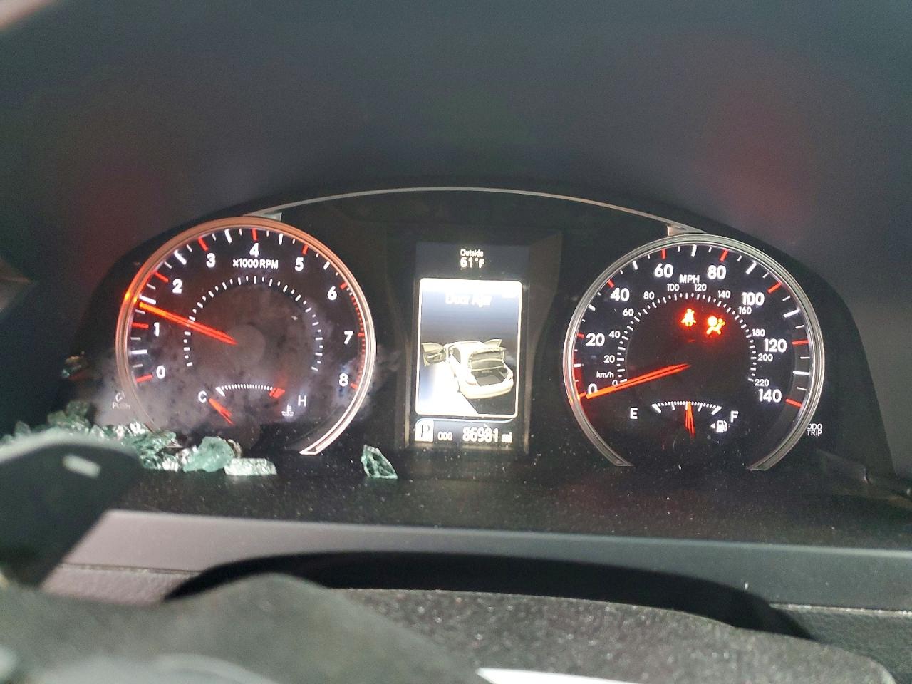 2016 TOYOTA CAMRY SE photo 9