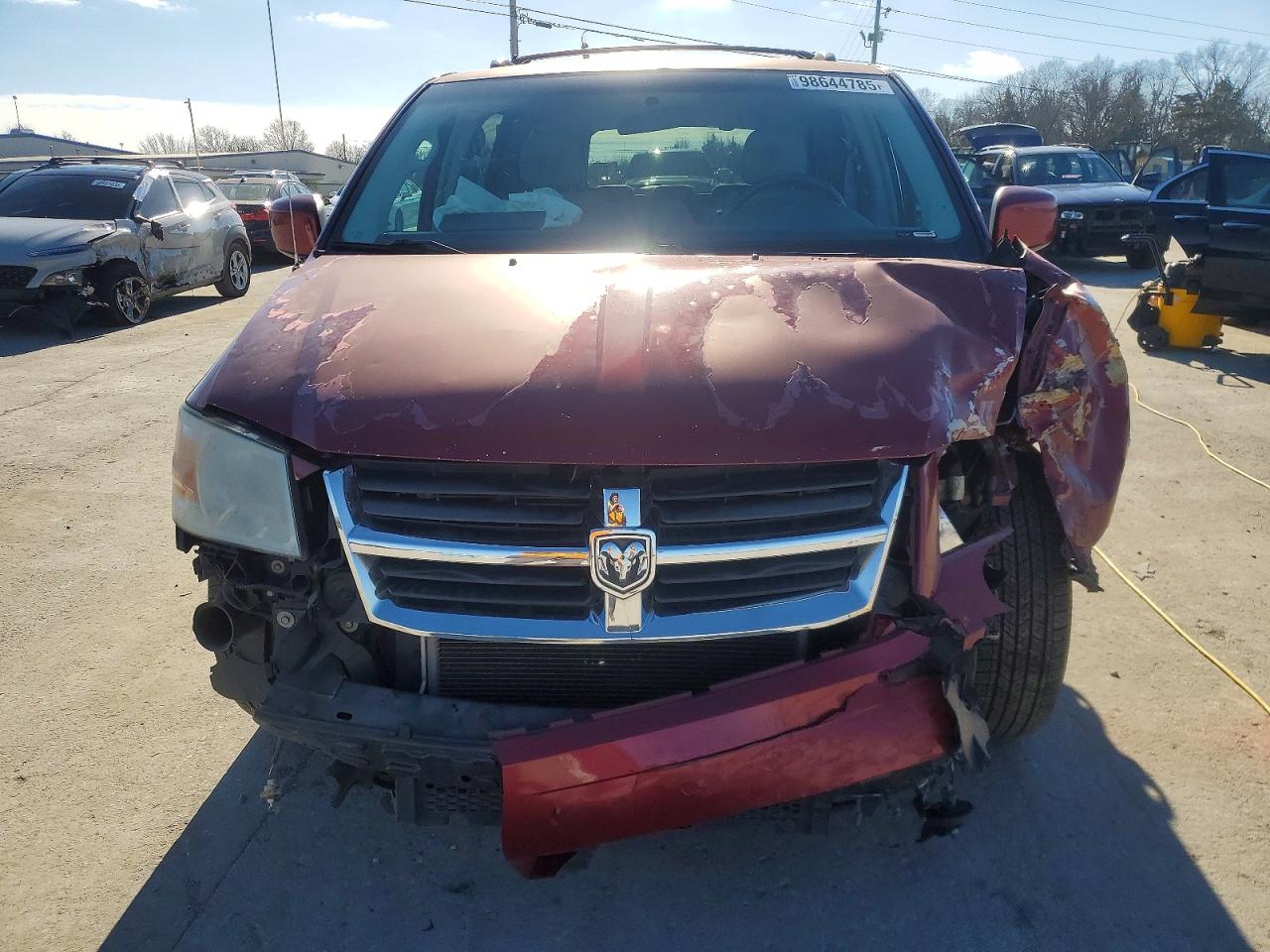 2010 DODGE GRAND CARAVAN CREW photo 5