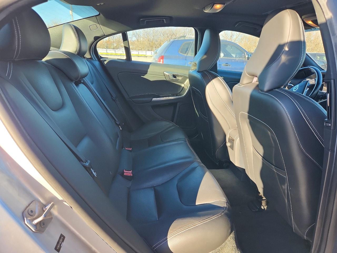 2016 VOLVO S60 PREMIER photo 10