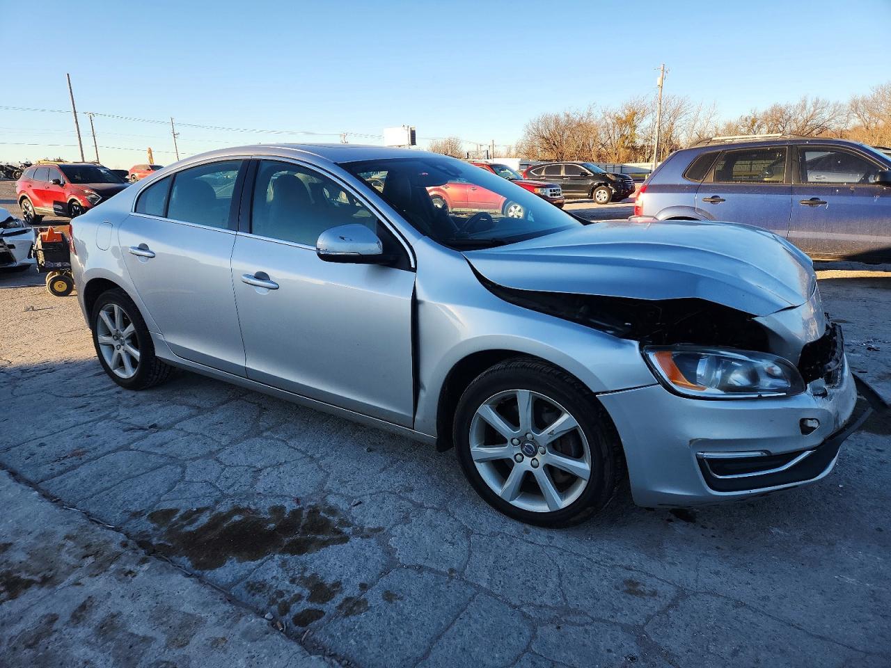 2016 VOLVO S60 PREMIER photo 4
