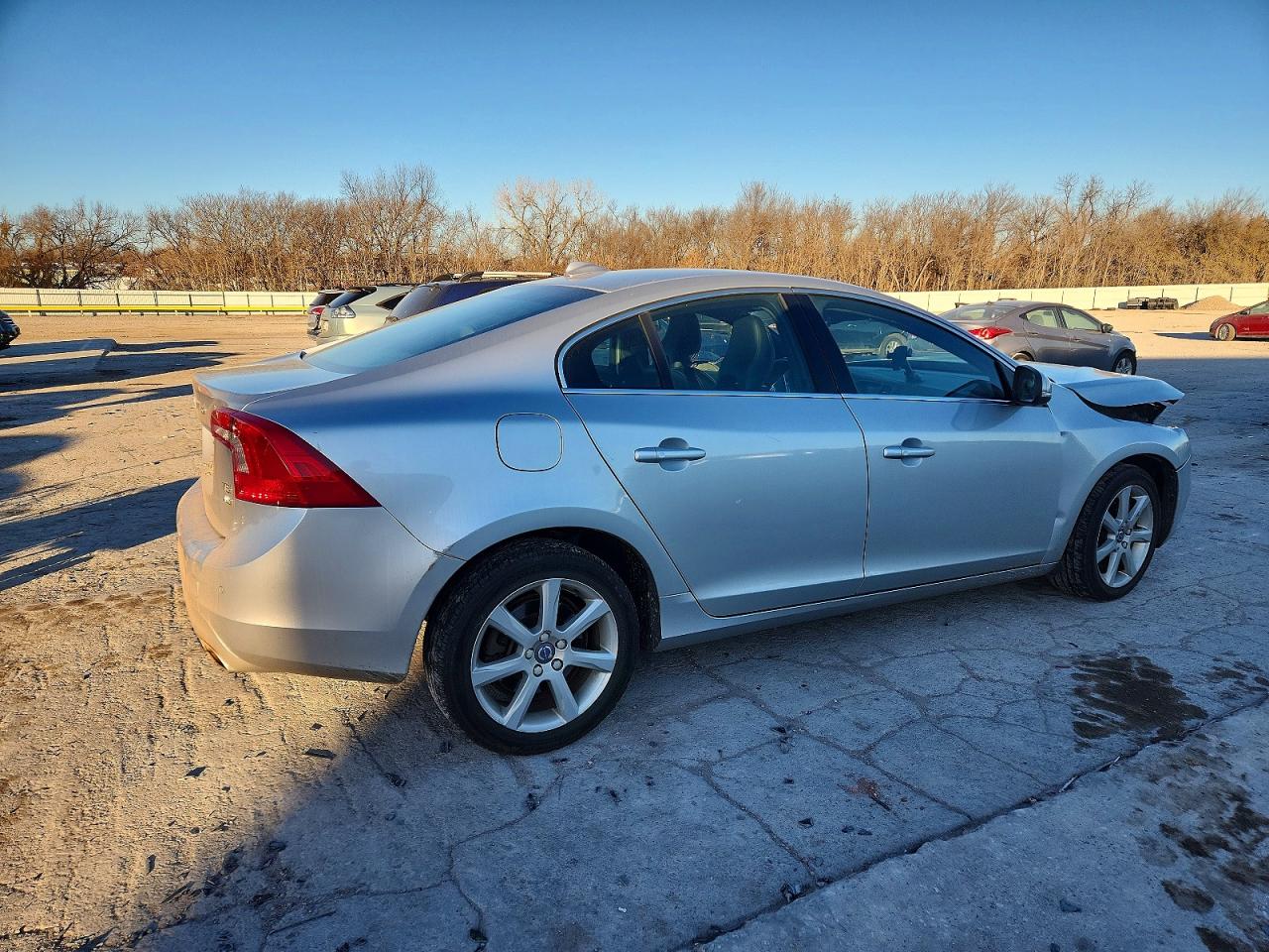 2016 VOLVO S60 PREMIER photo 3