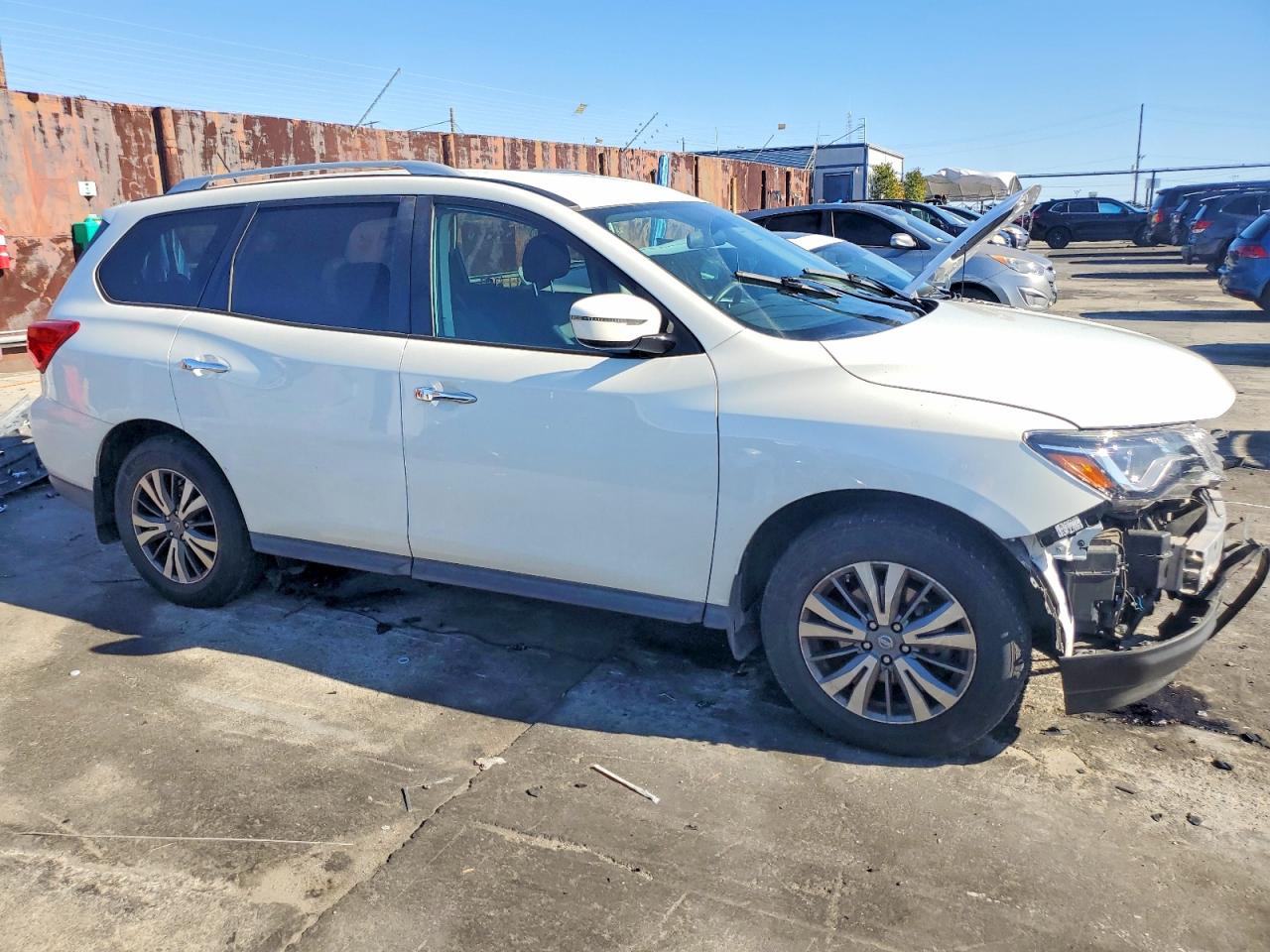 2017 NISSAN PATHFINDER S photo 4