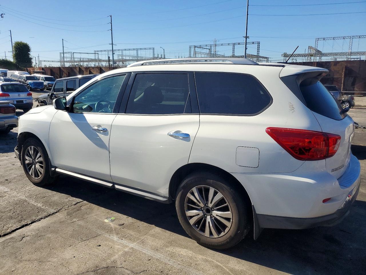2017 NISSAN PATHFINDER S photo 2
