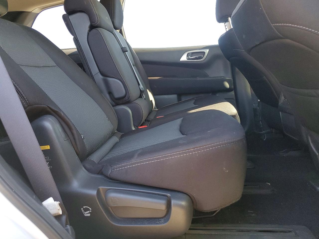 2017 NISSAN PATHFINDER S photo 11