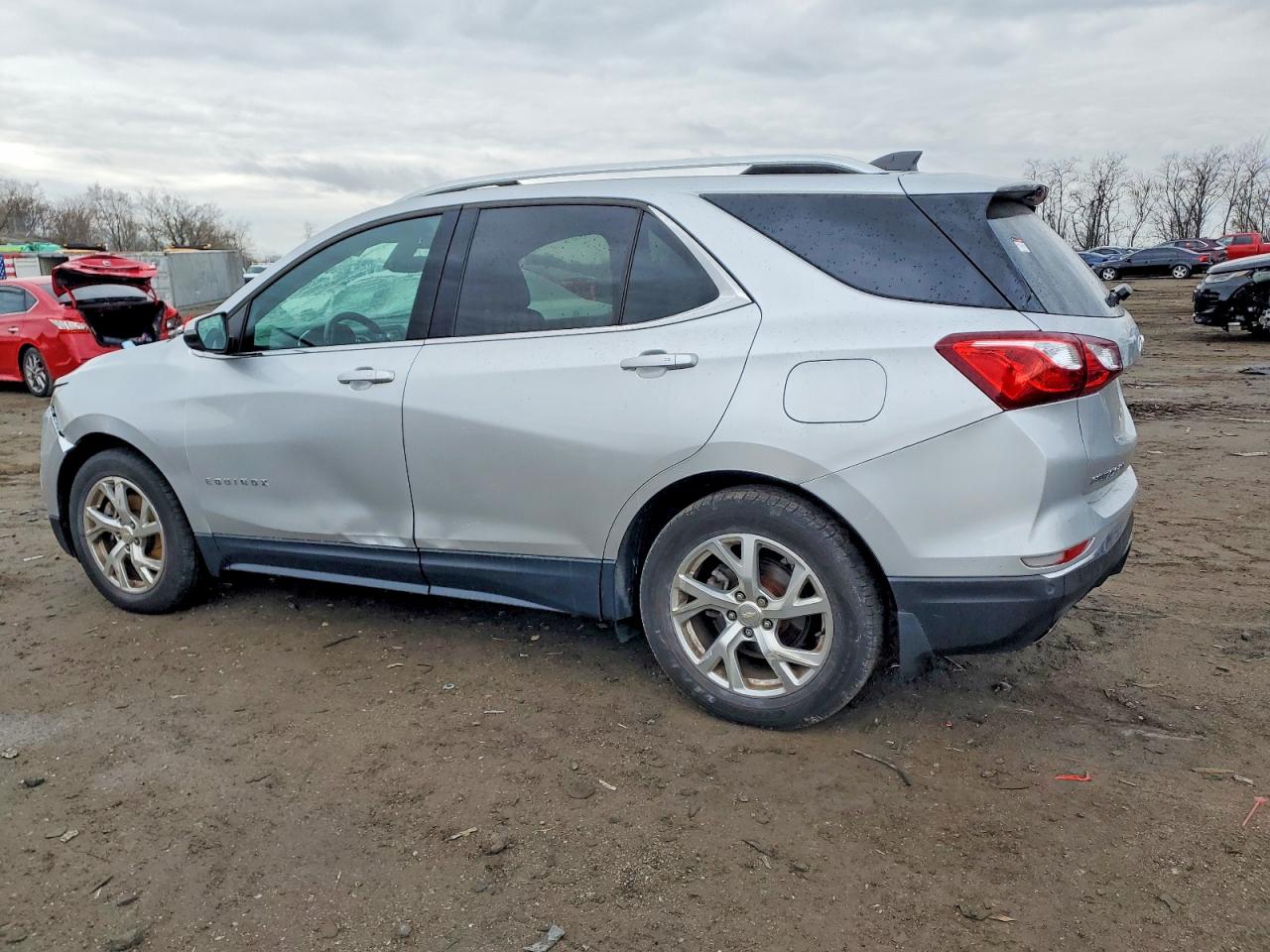 2019 CHEVROLET EQUINOX LT photo 2