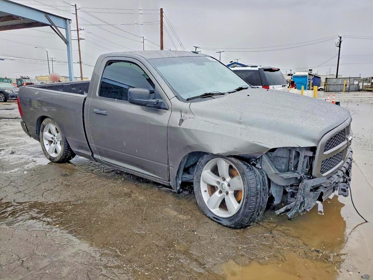 2013 RAM 1500 ST photo 4