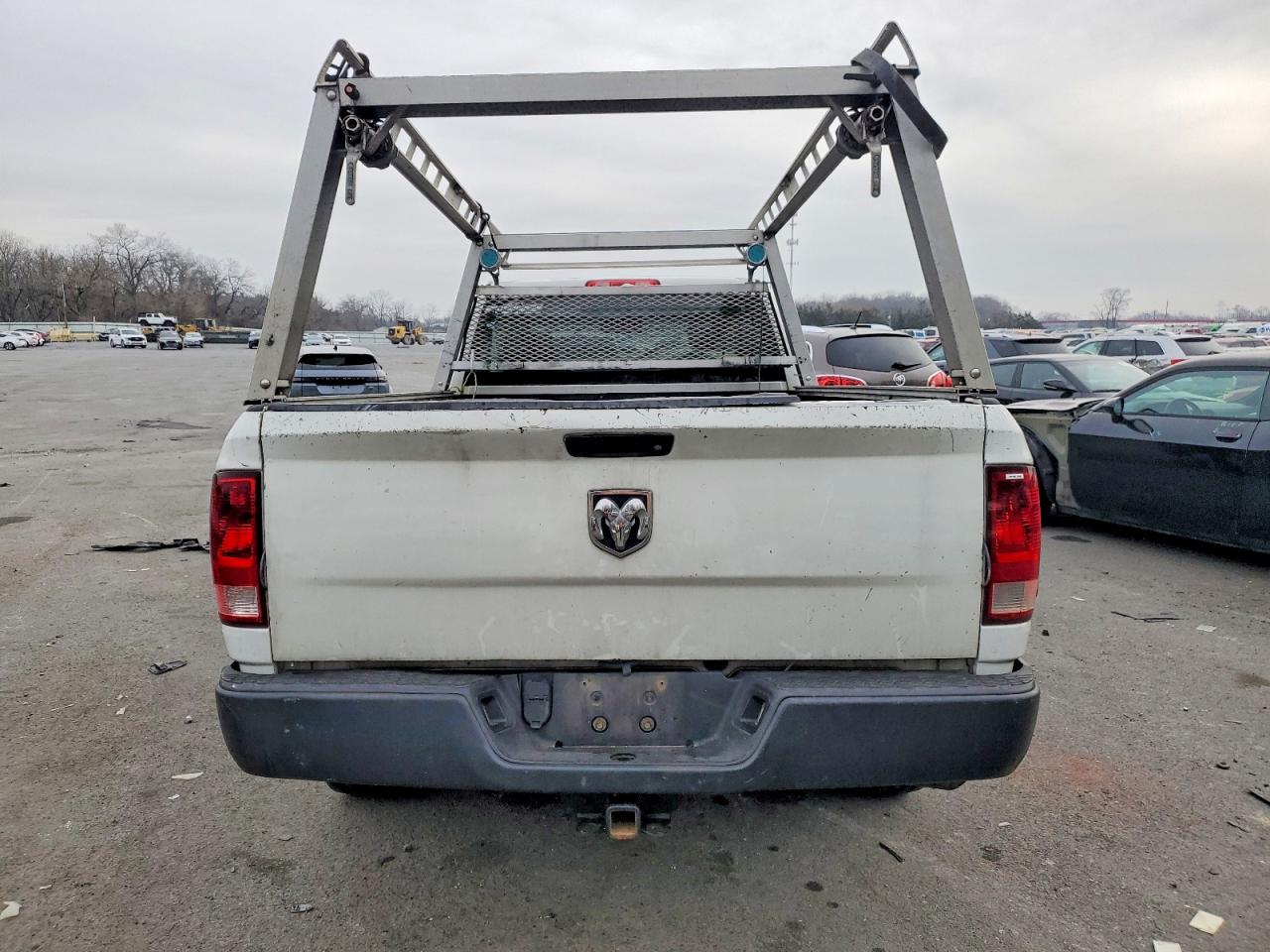 2014 RAM 1500 ST photo 6