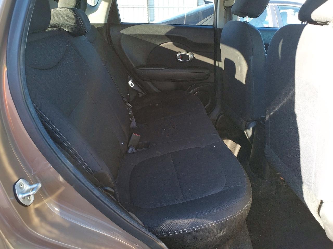 2015 KIA SOUL photo 11