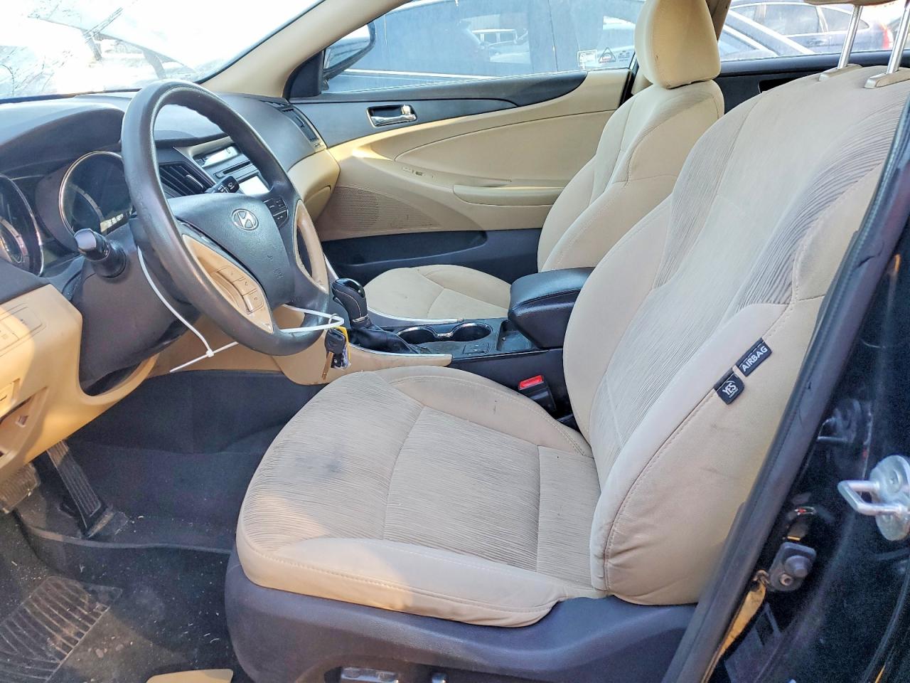 2014 HYUNDAI SONATA GLS photo 13