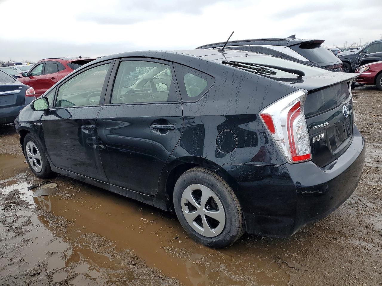 2014 TOYOTA PRIUS photo 3