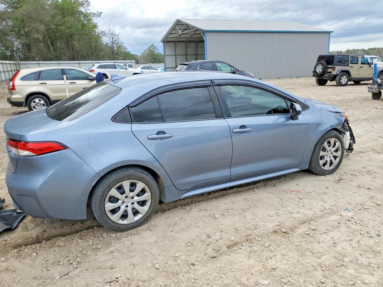 2022 TOYOTA COROLLA LE photo 3