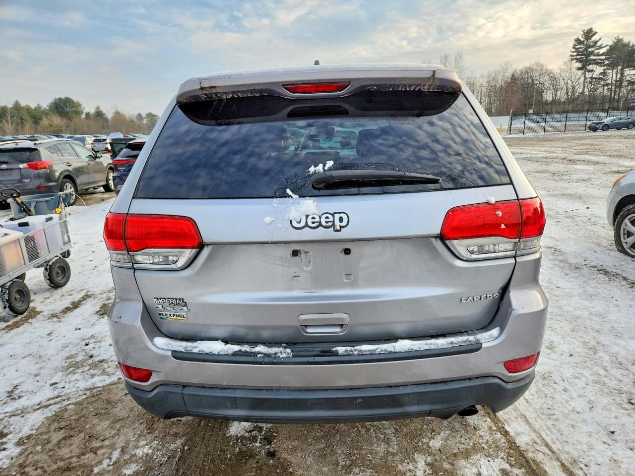 2015 JEEP GRAND CHEROKEE LAREDO photo 6