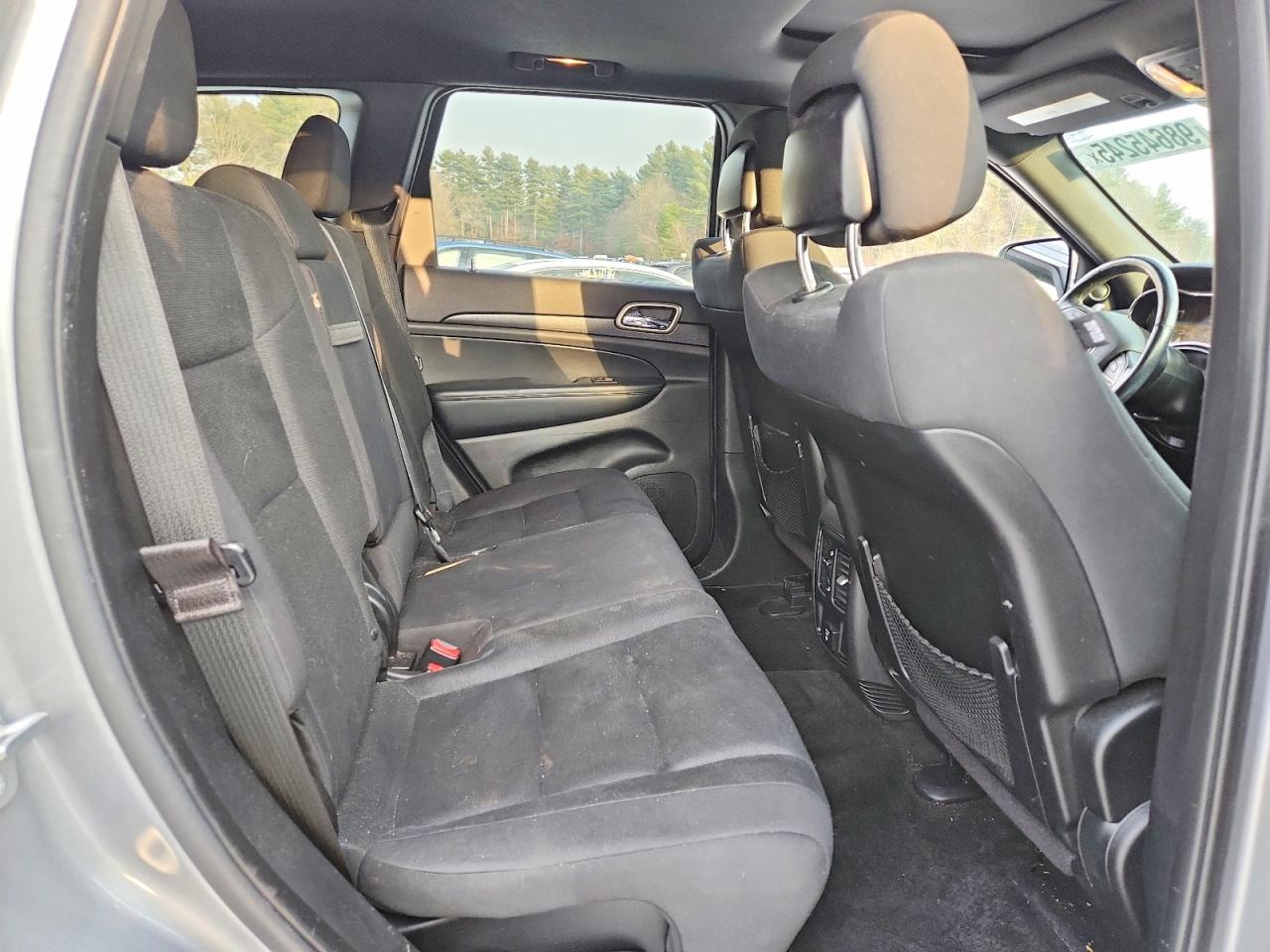 2015 JEEP GRAND CHEROKEE LAREDO photo 11