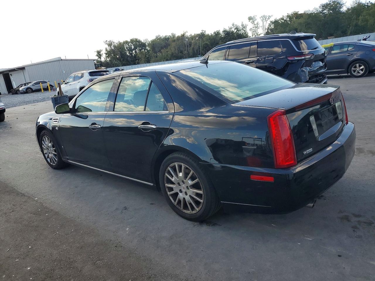2008 CADILLAC STS photo 2