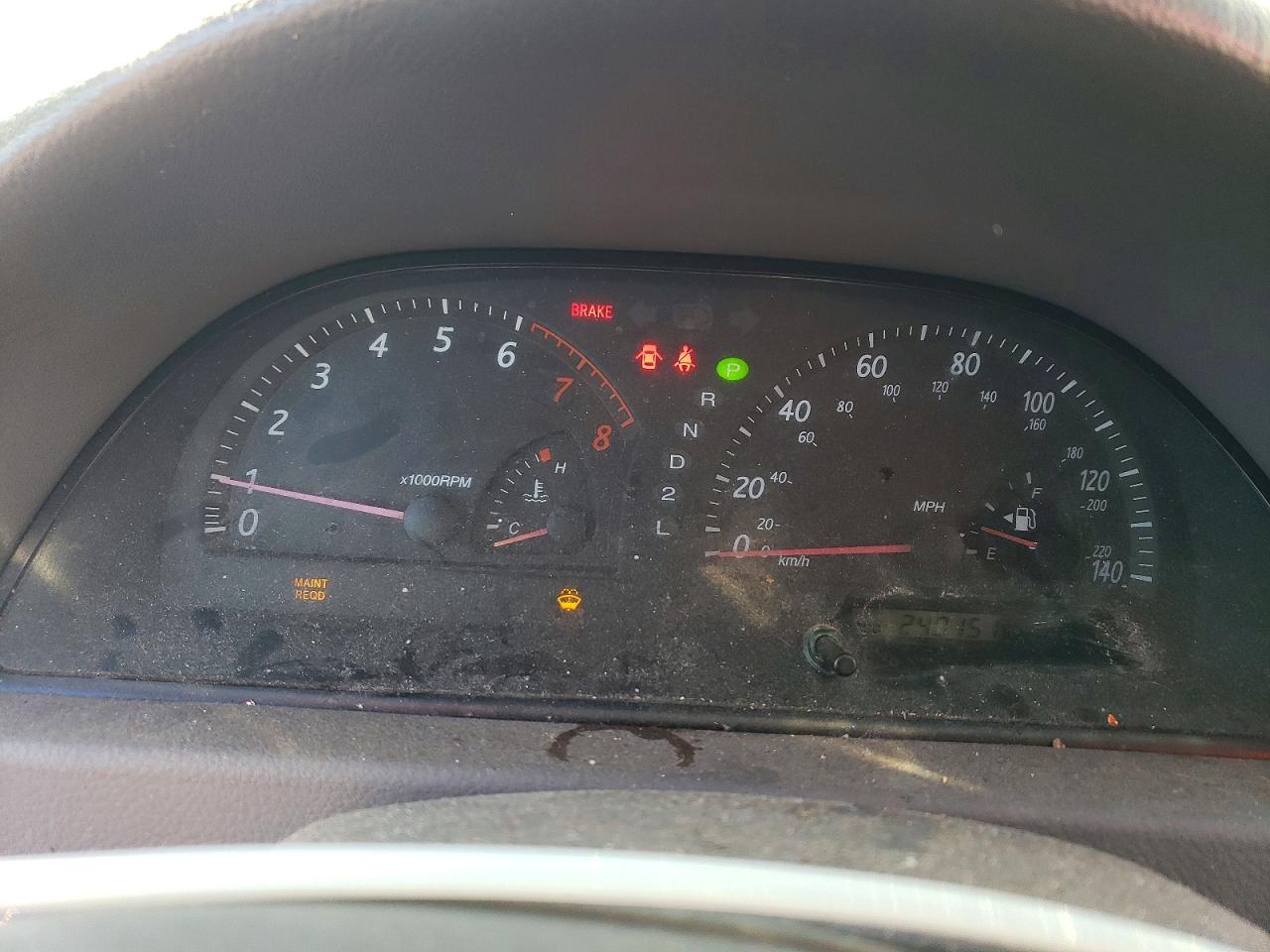 2004 TOYOTA CAMRY LE photo 25