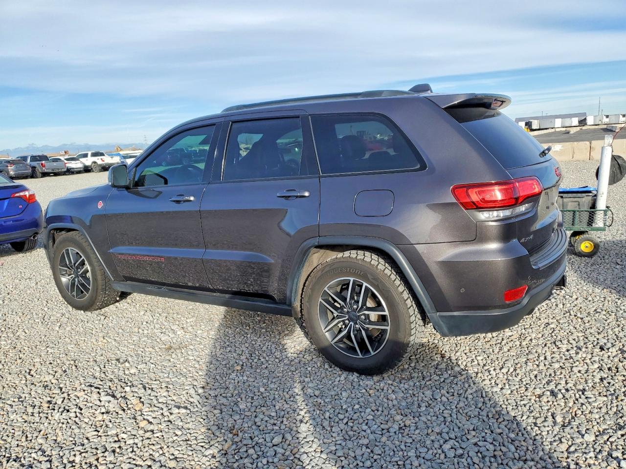 2020 JEEP GRAND CHEROKEE TRAILHAWK photo 2