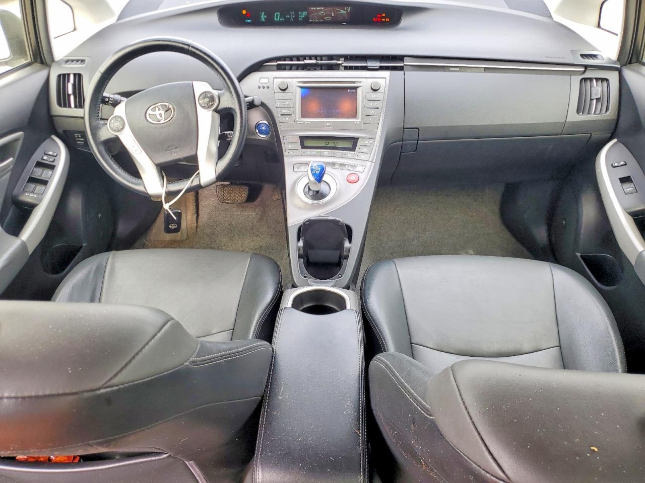 2012 TOYOTA PRIUS photo 8