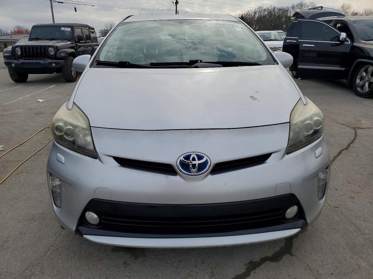 2012 TOYOTA PRIUS photo 5