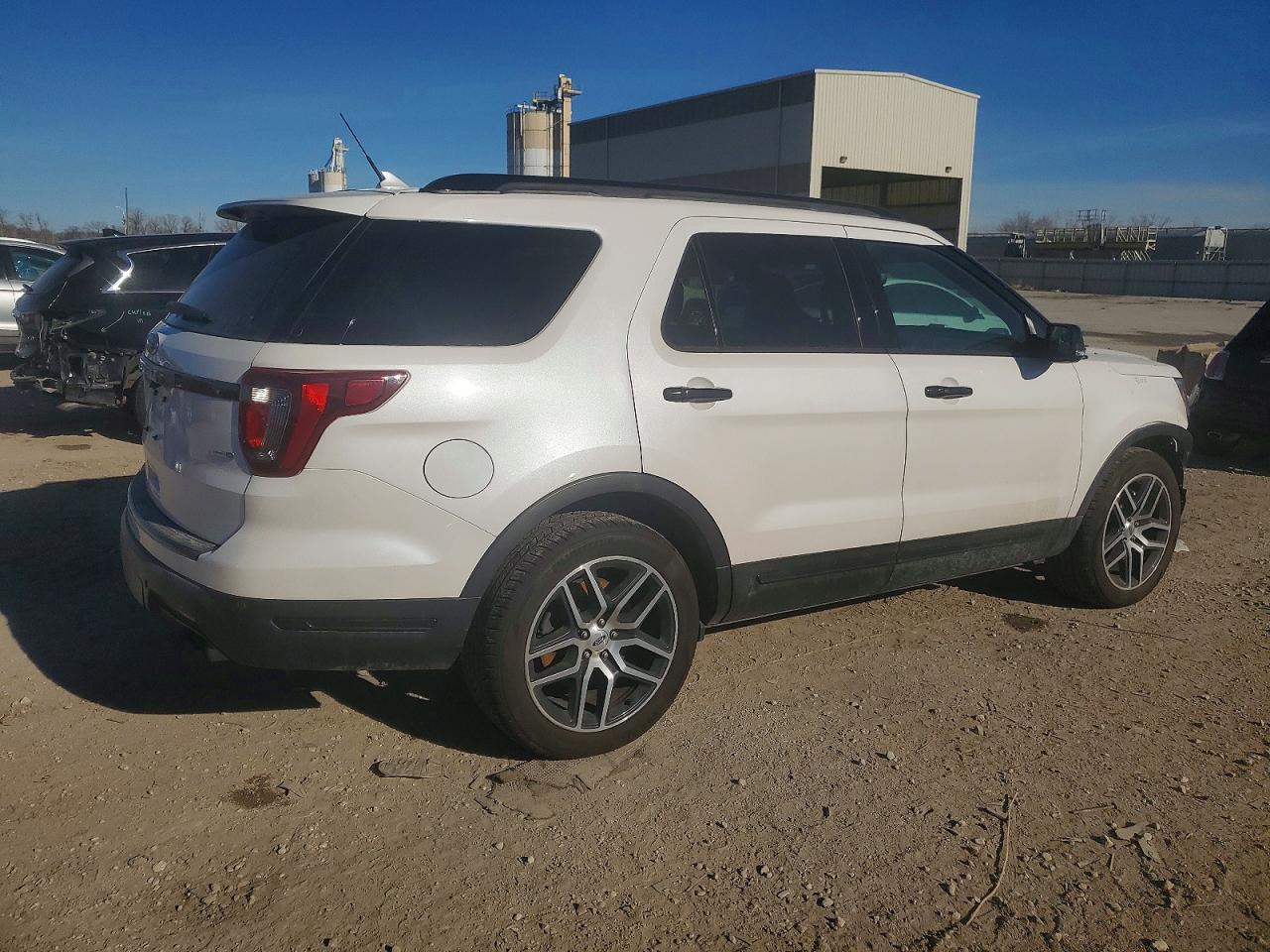 2018 FORD EXPLORER SPORT photo 3