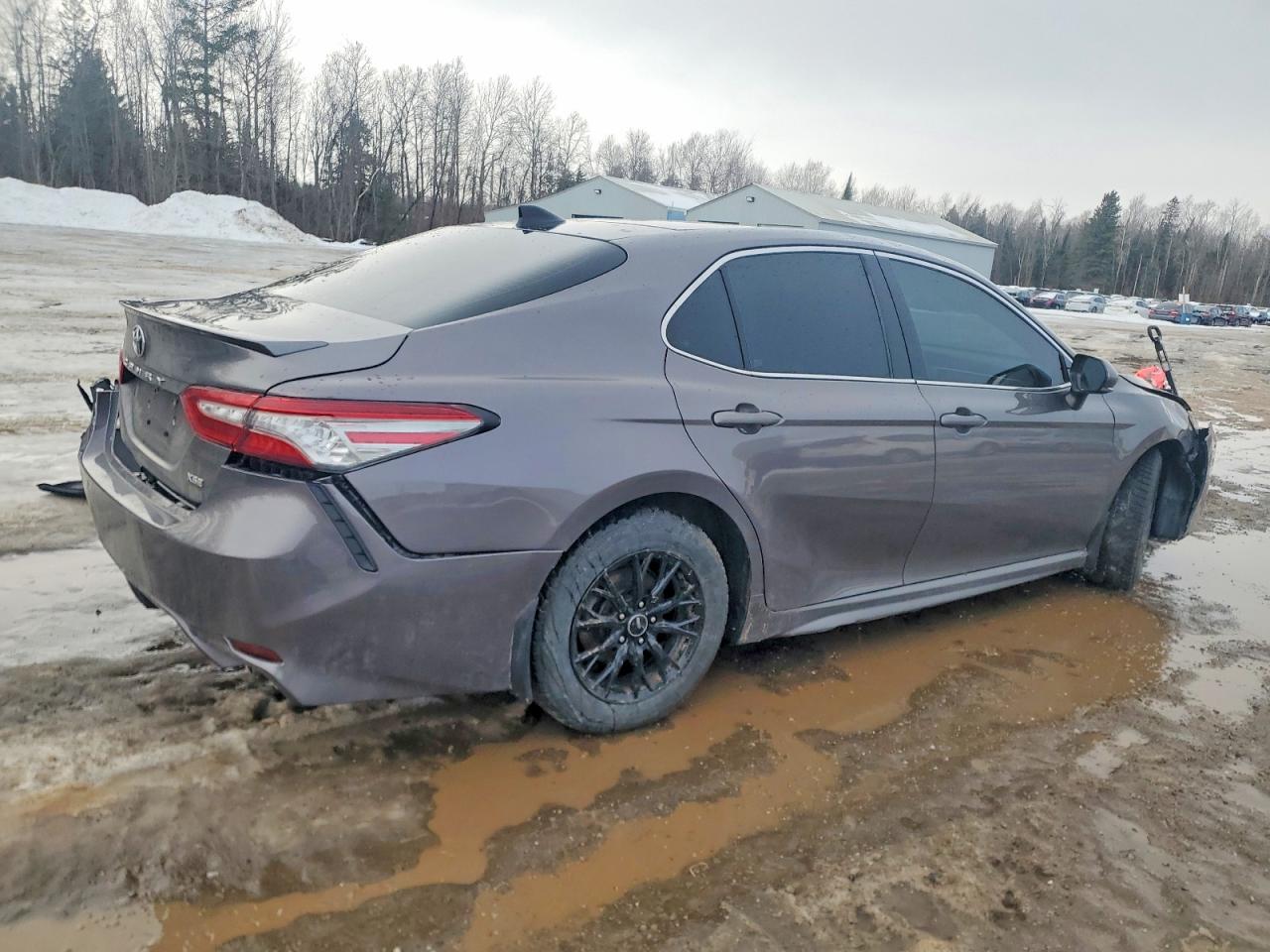 2018 TOYOTA CAMRY XSE photo 3