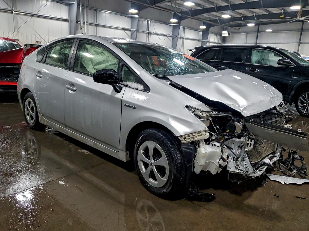 2015 TOYOTA PRIUS photo 4