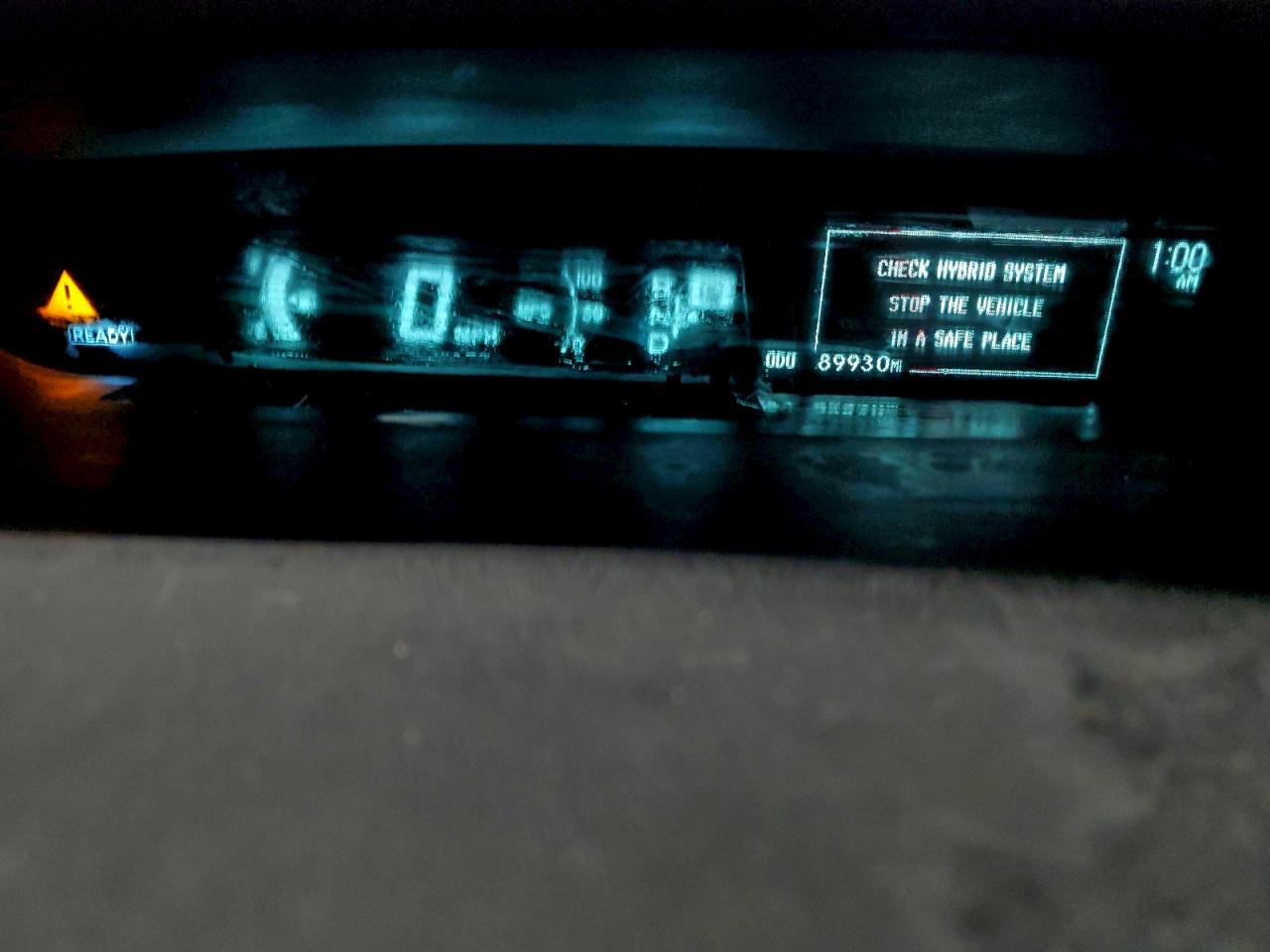 2015 TOYOTA PRIUS photo 9