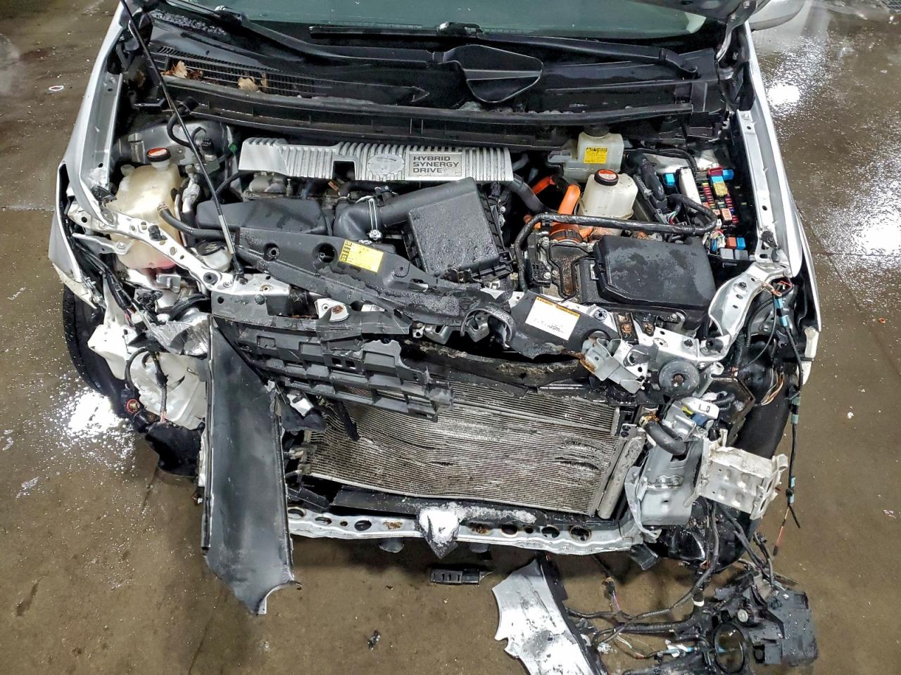 2015 TOYOTA PRIUS photo 11