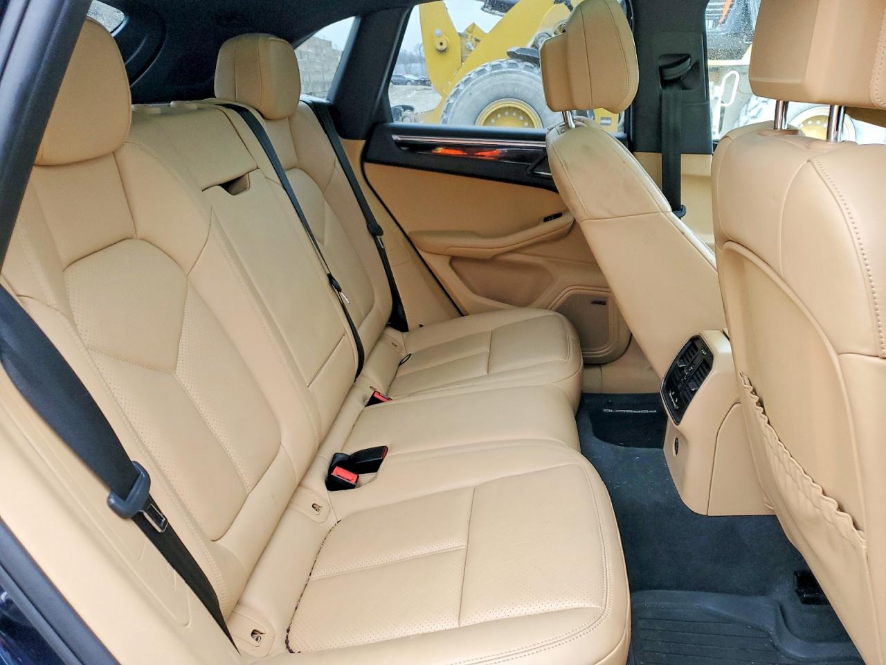 2018 PORSCHE MACAN photo 11