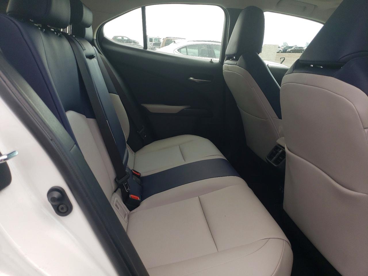 2020 LEXUS UX 250H photo 21