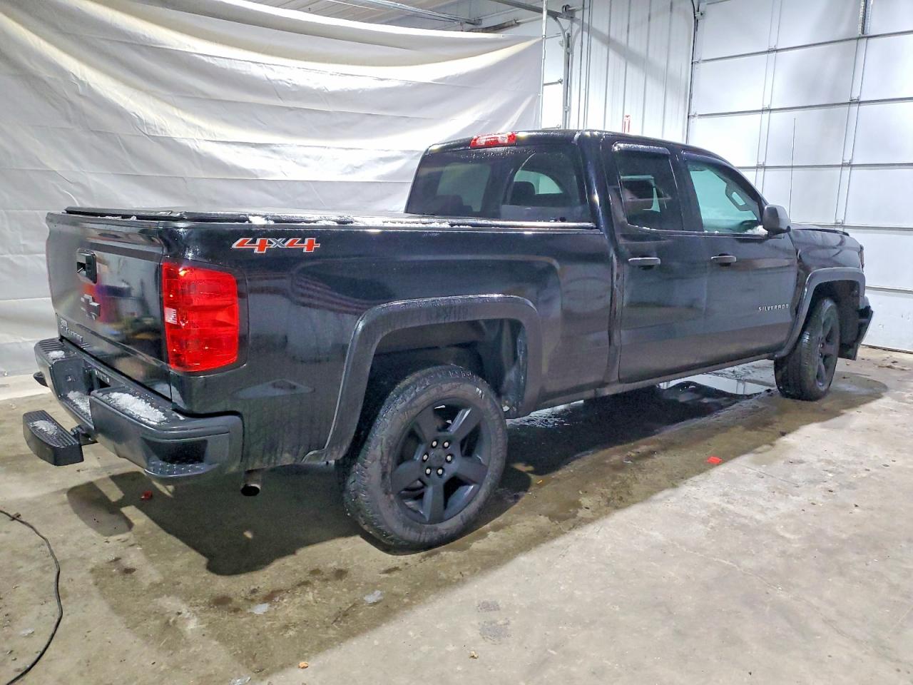 2015 CHEVROLET SILVERADO K1500 photo 3