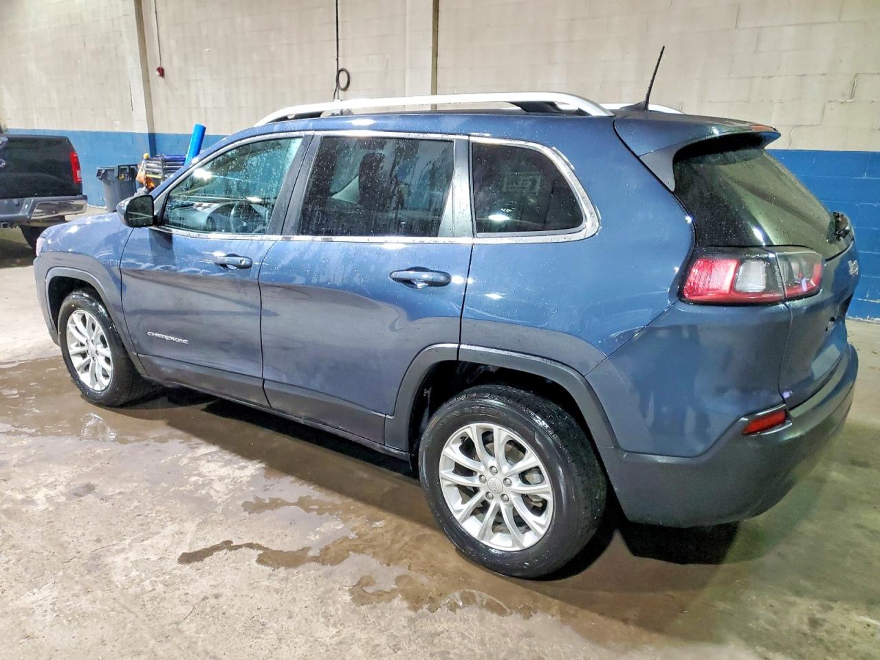 2019 JEEP CHEROKEE LATITUDE photo 2