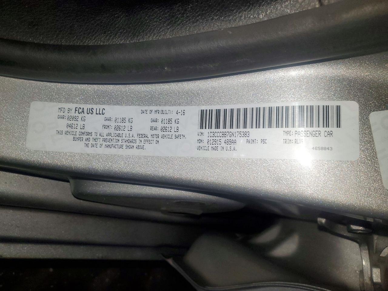 2016 CHRYSLER 200 S photo 12