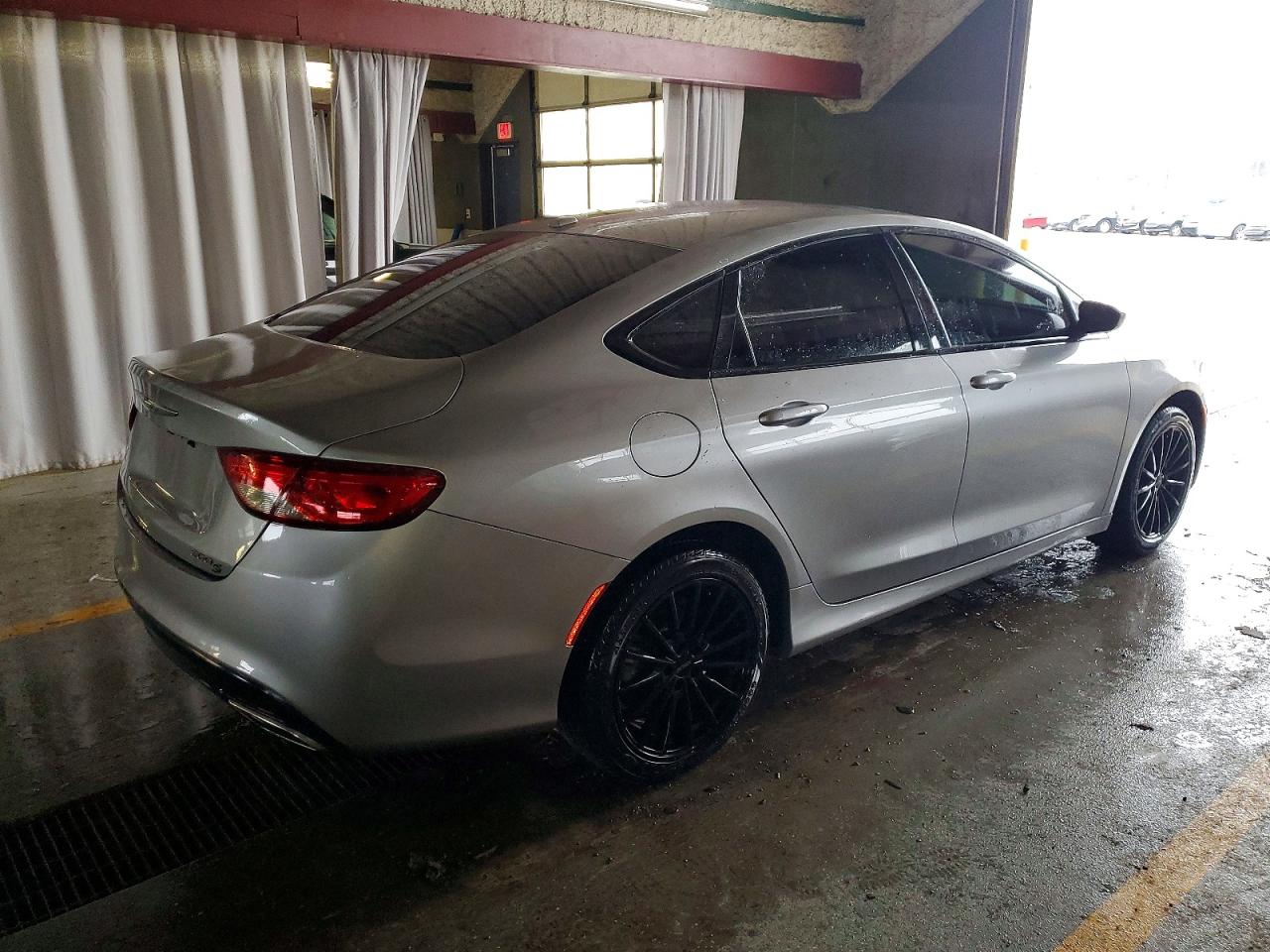 2016 CHRYSLER 200 S photo 3