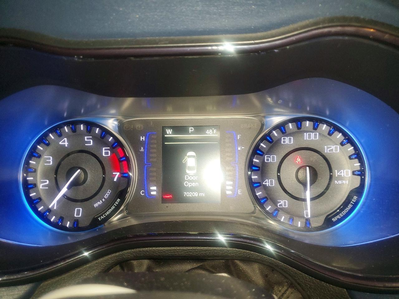 2016 CHRYSLER 200 S photo 9