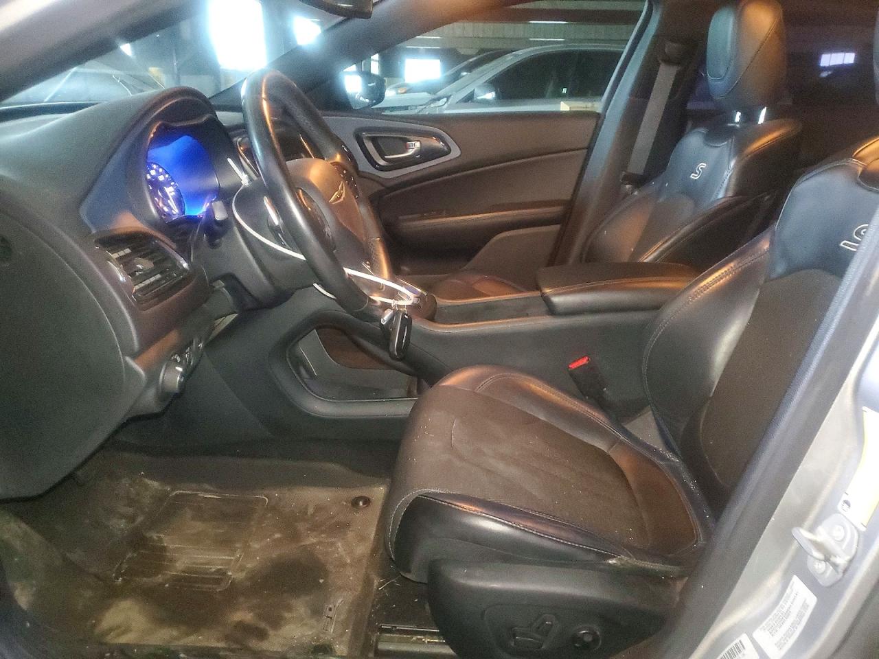 2016 CHRYSLER 200 S photo 7