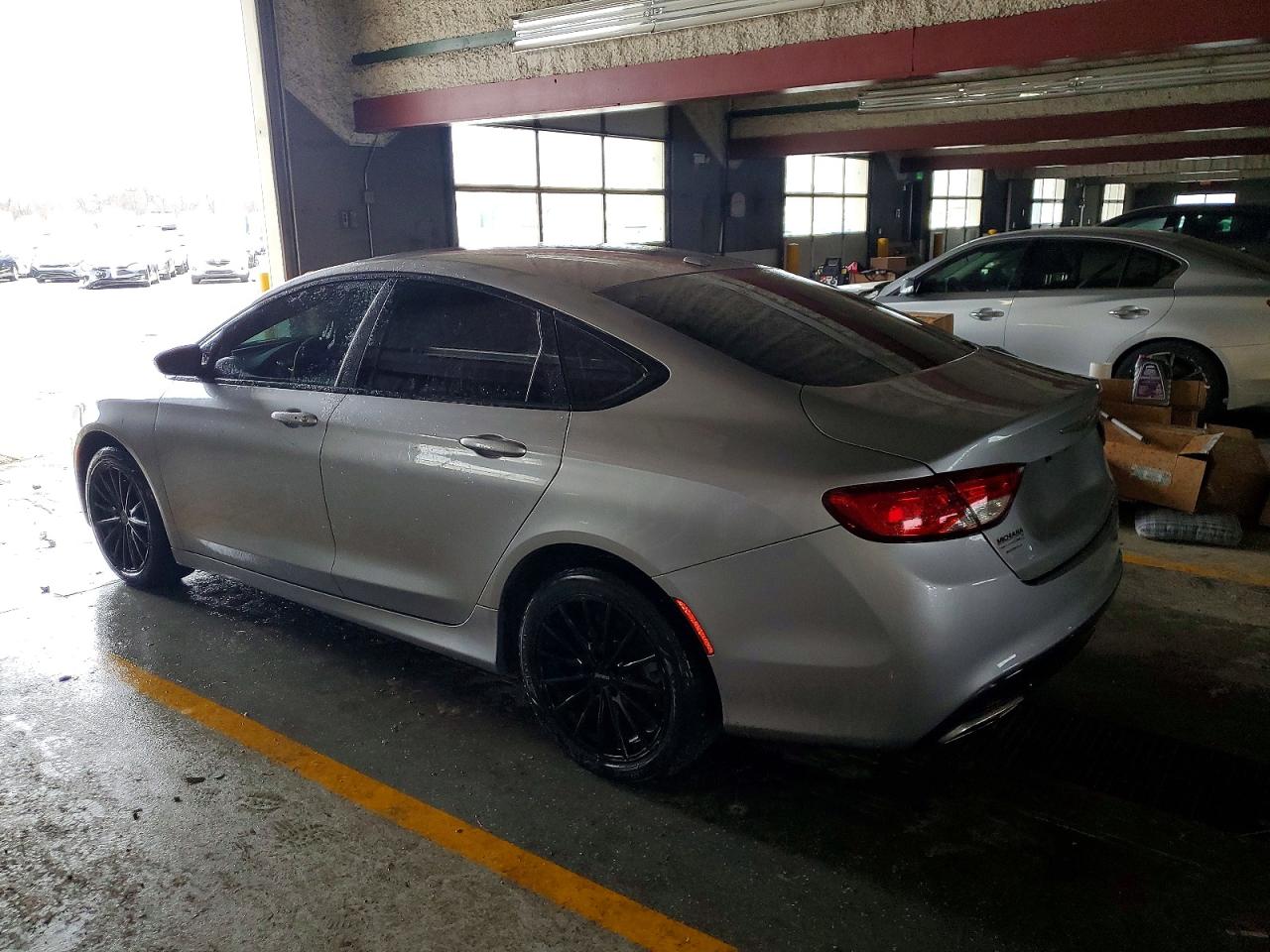 2016 CHRYSLER 200 S photo 2
