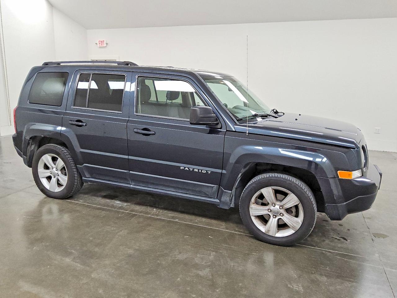 2015 JEEP PATRIOT LATITUDE photo 4
