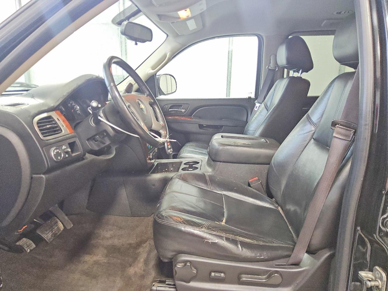 2012 CHEVROLET SUBURBAN C1500 LT photo 7