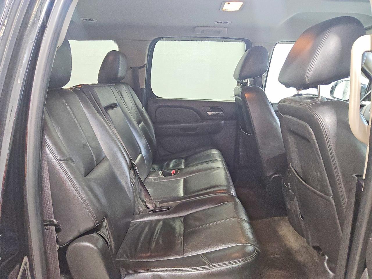 2012 CHEVROLET SUBURBAN C1500 LT photo 11