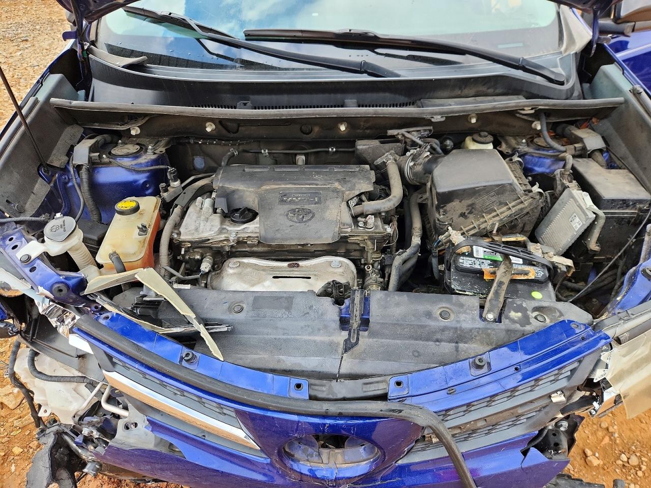 2014 TOYOTA RAV4 LE photo 12