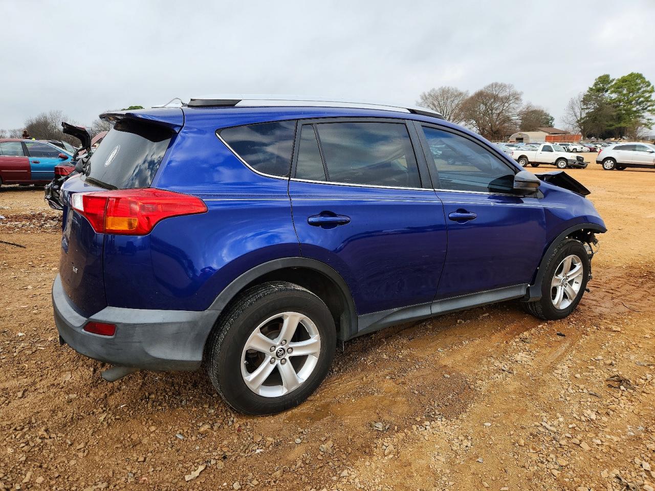 2014 TOYOTA RAV4 LE photo 3