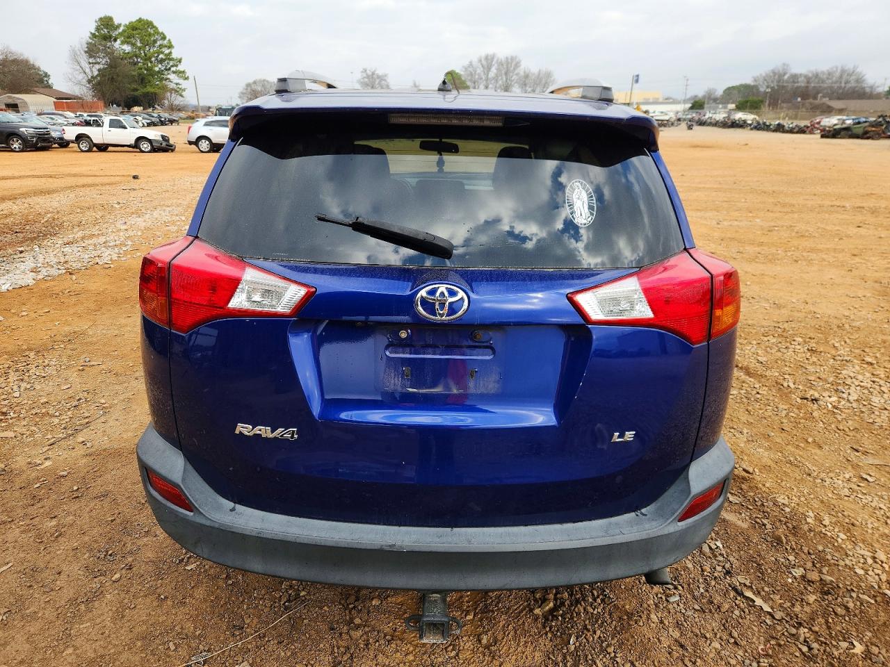2014 TOYOTA RAV4 LE photo 6