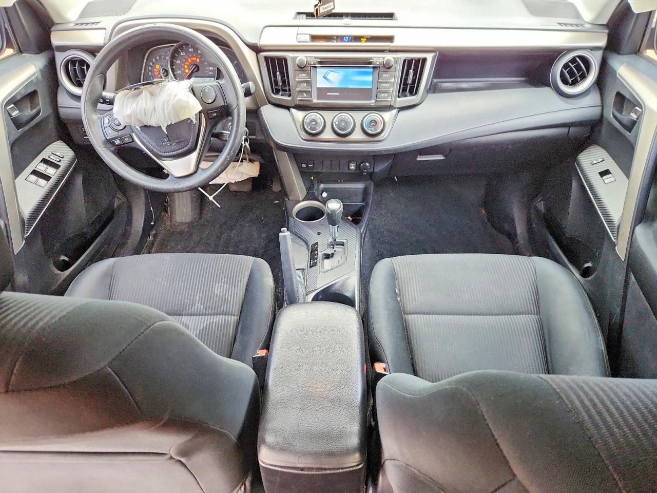 2014 TOYOTA RAV4 LE photo 8
