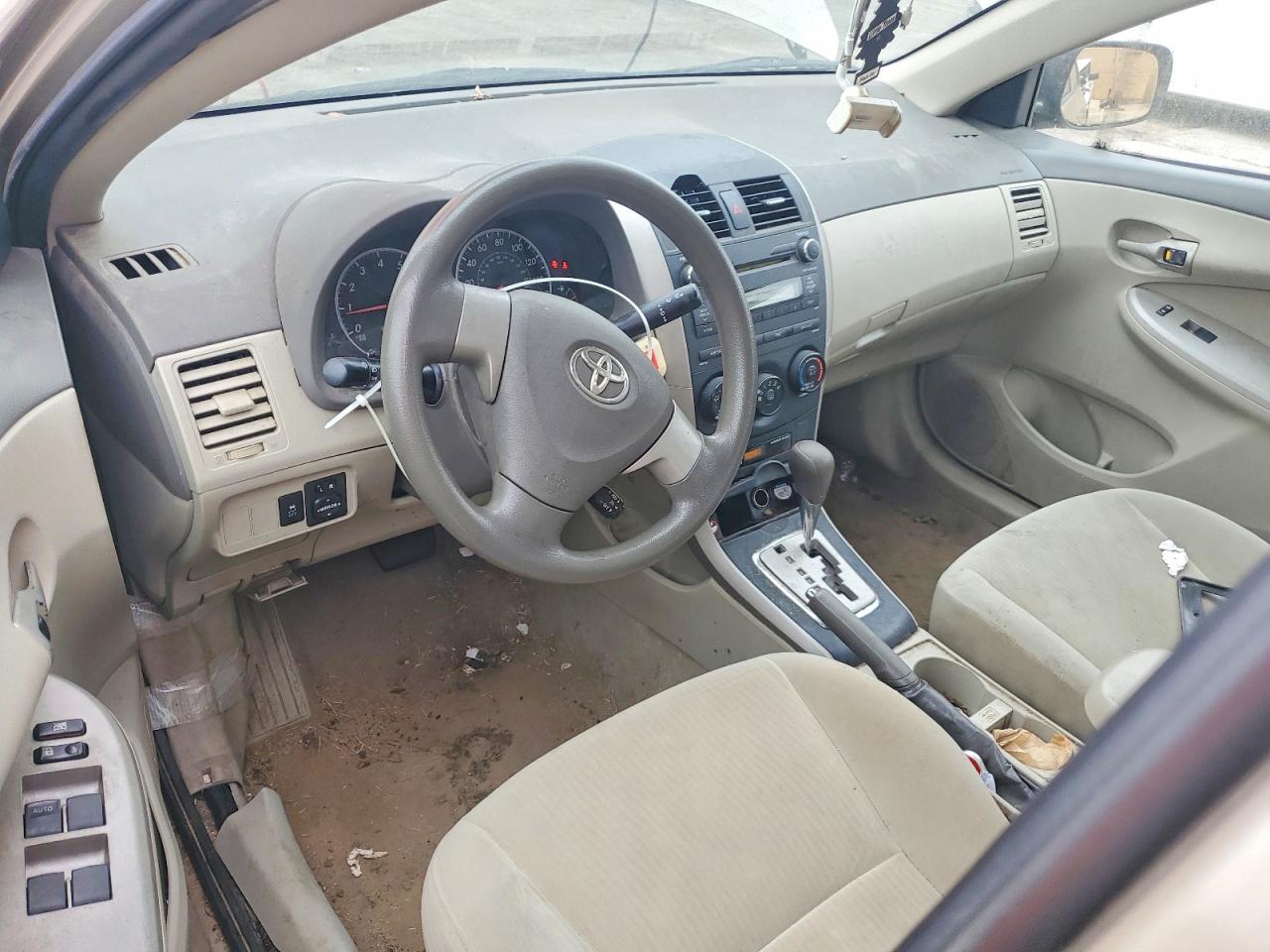2010 TOYOTA COROLLA BASE photo 8