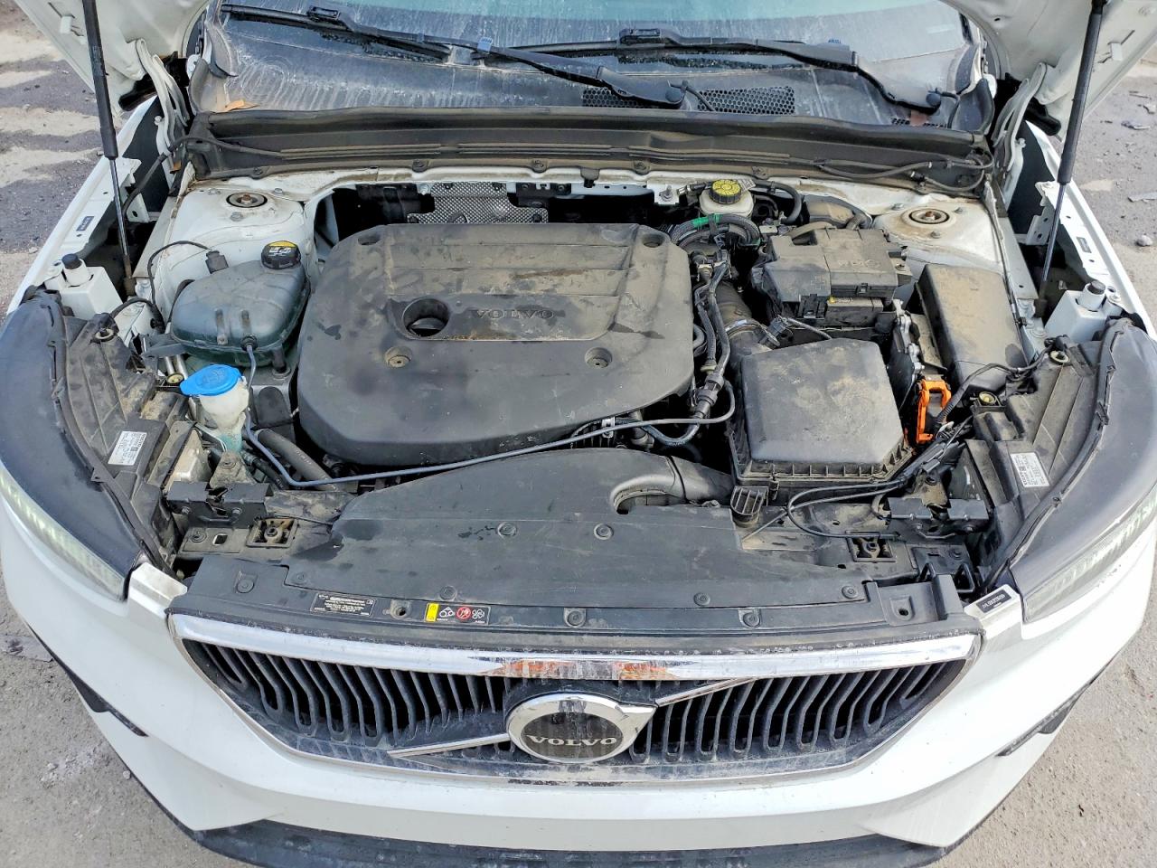 2023 VOLVO XC40 CORE photo 12