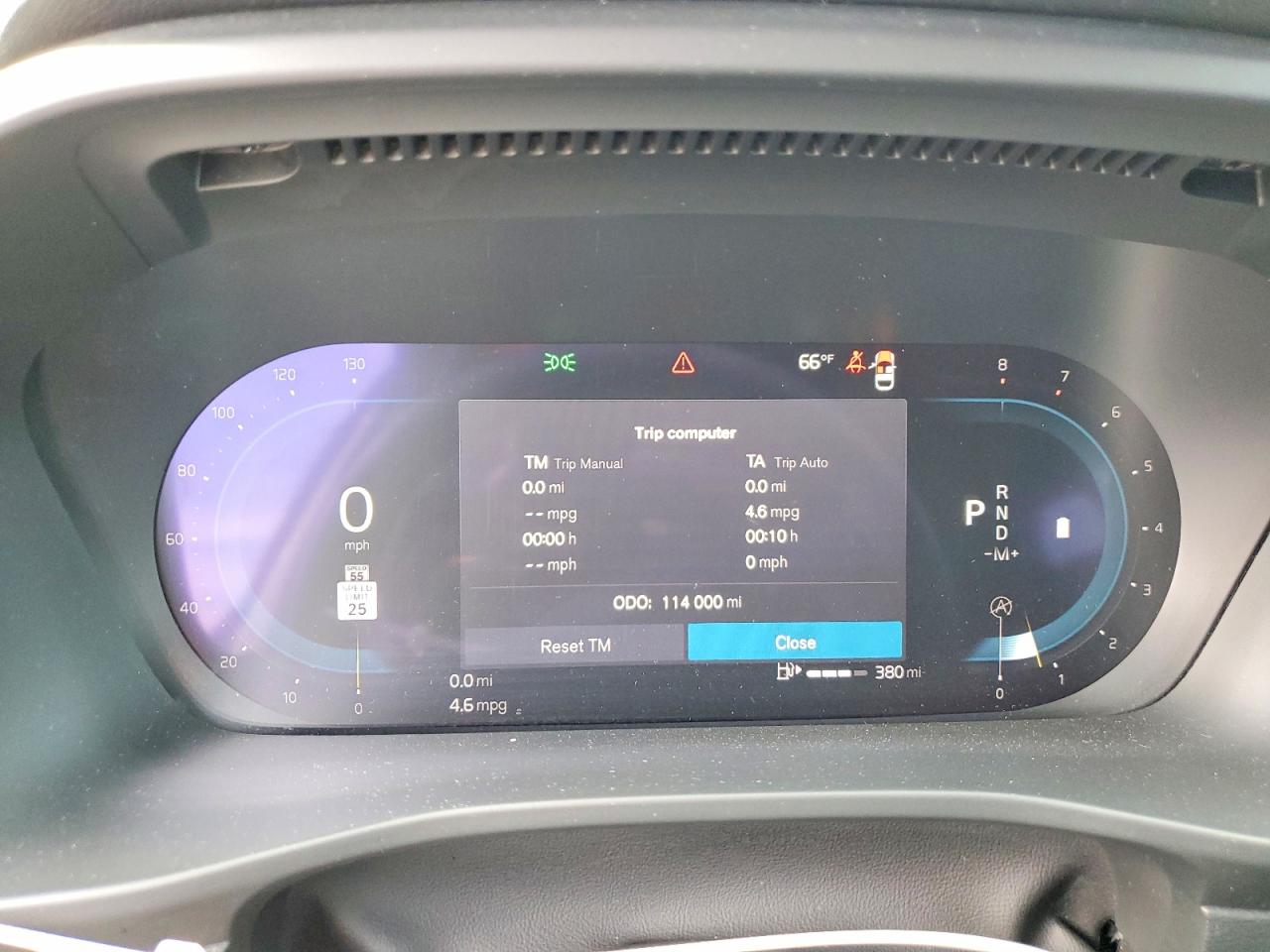 2023 VOLVO XC40 CORE photo 9