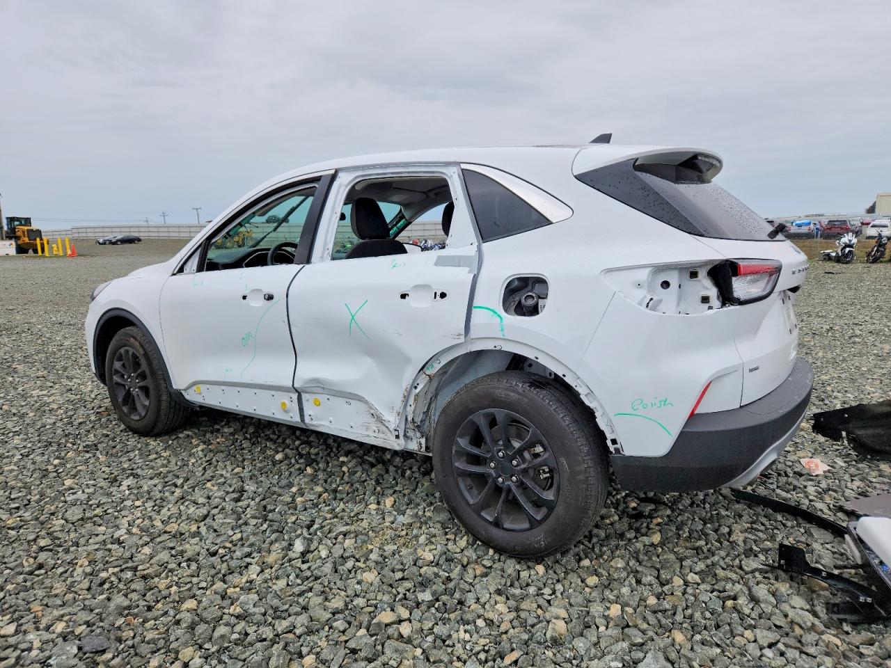 2022 FORD ESCAPE SE photo 2